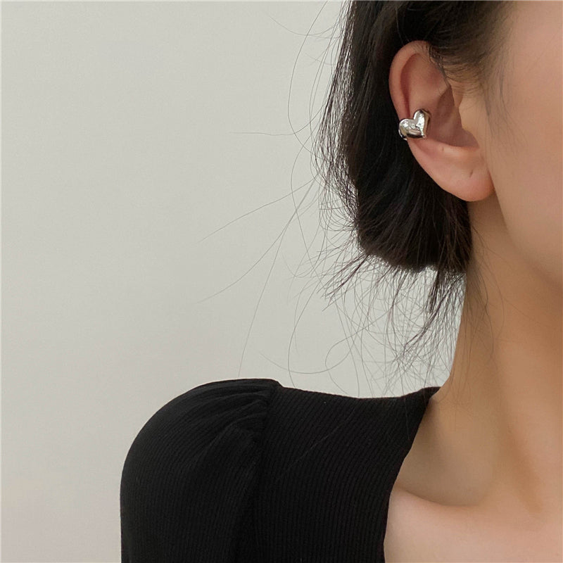 Amayra Silver Heart Ear Cuff [93FV5WZ5]