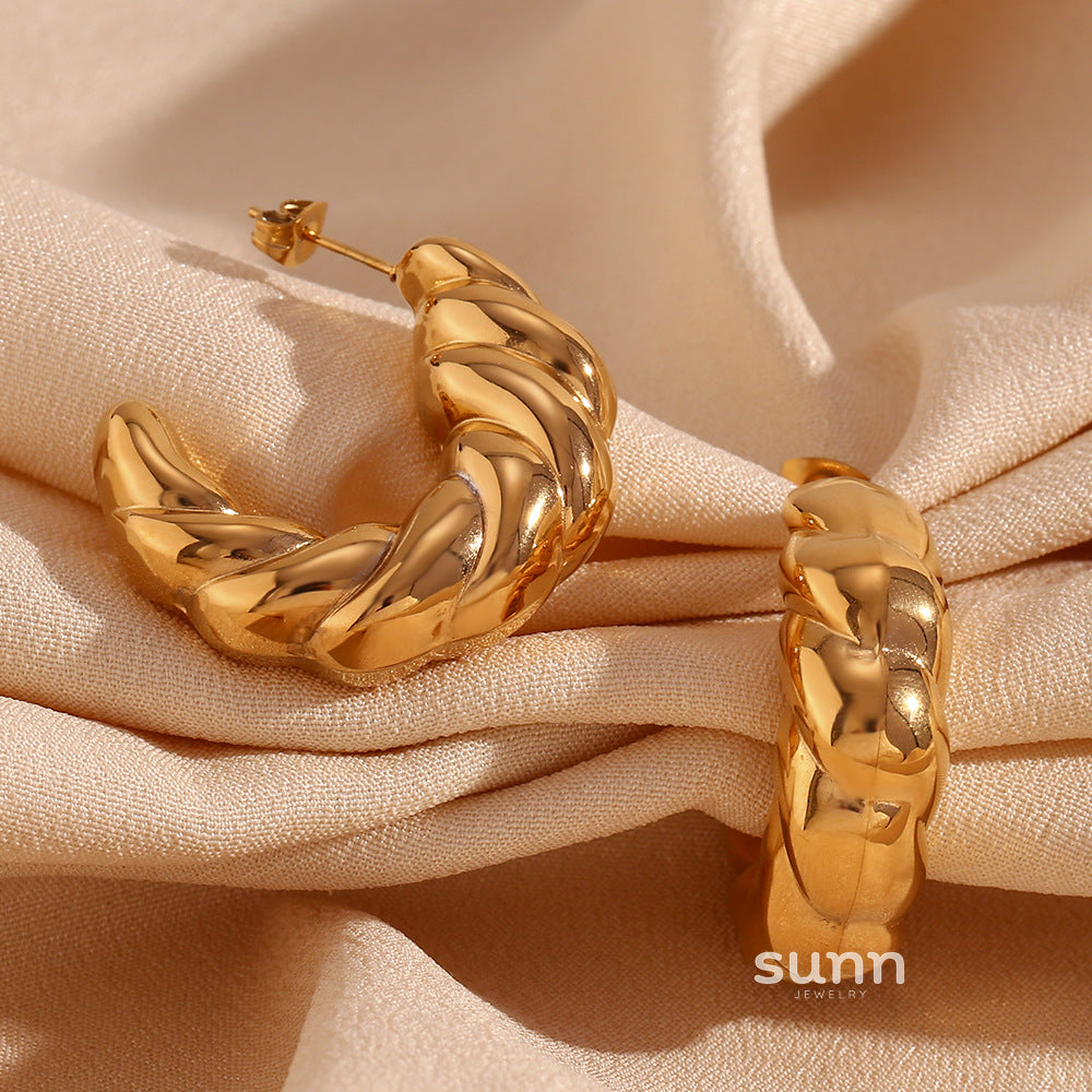 Amberley Hammered Geometric Earrings [O1YUCRQG]