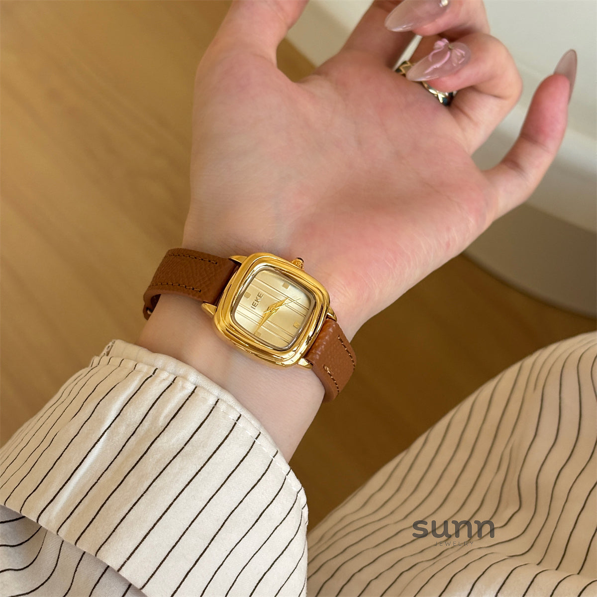 Amberley Retro Leather Watch [ADHMVOD2]