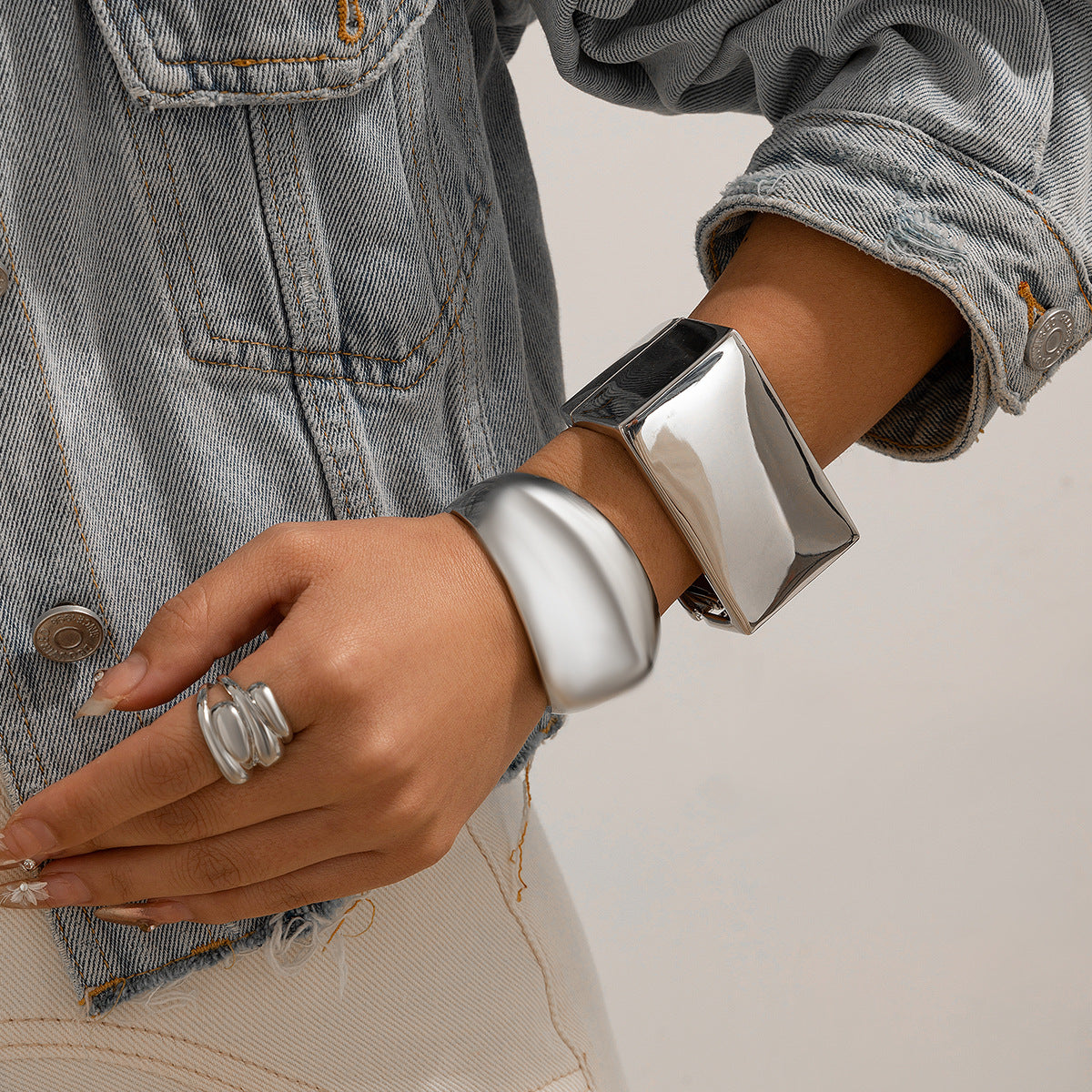 Amberly Asymmetrical Metal Cuff [HPGVFQH0]