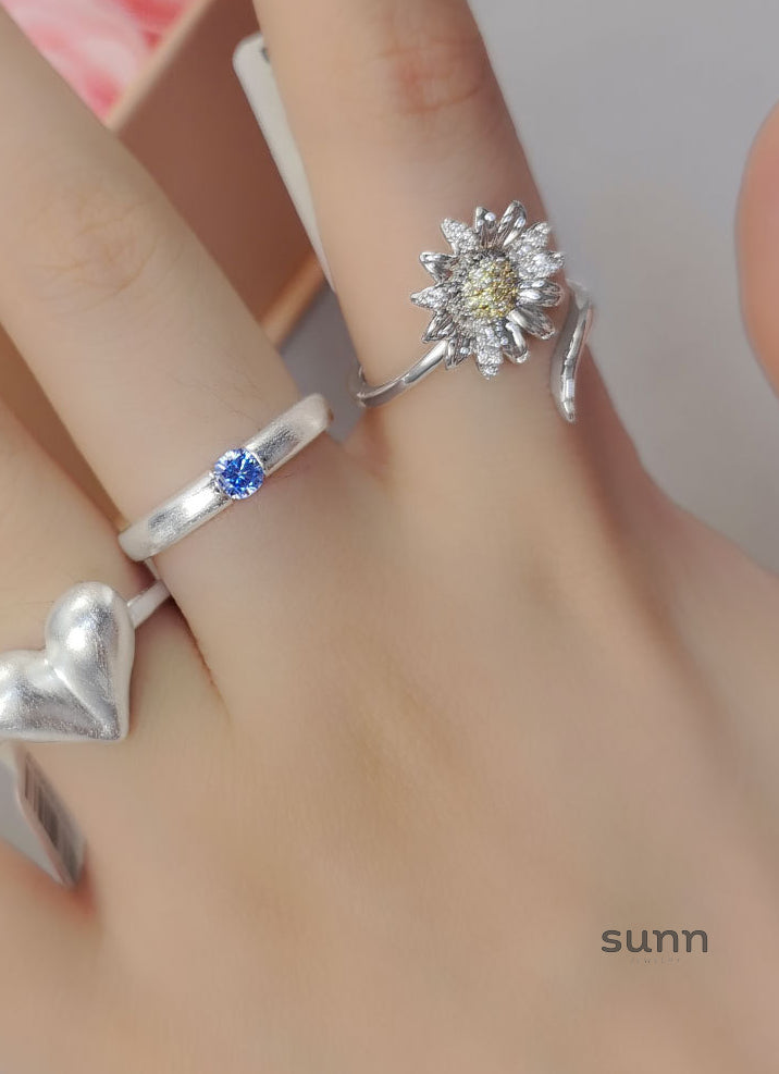 Amberlyn Dainty Daisy Ring [96MB6E7B]