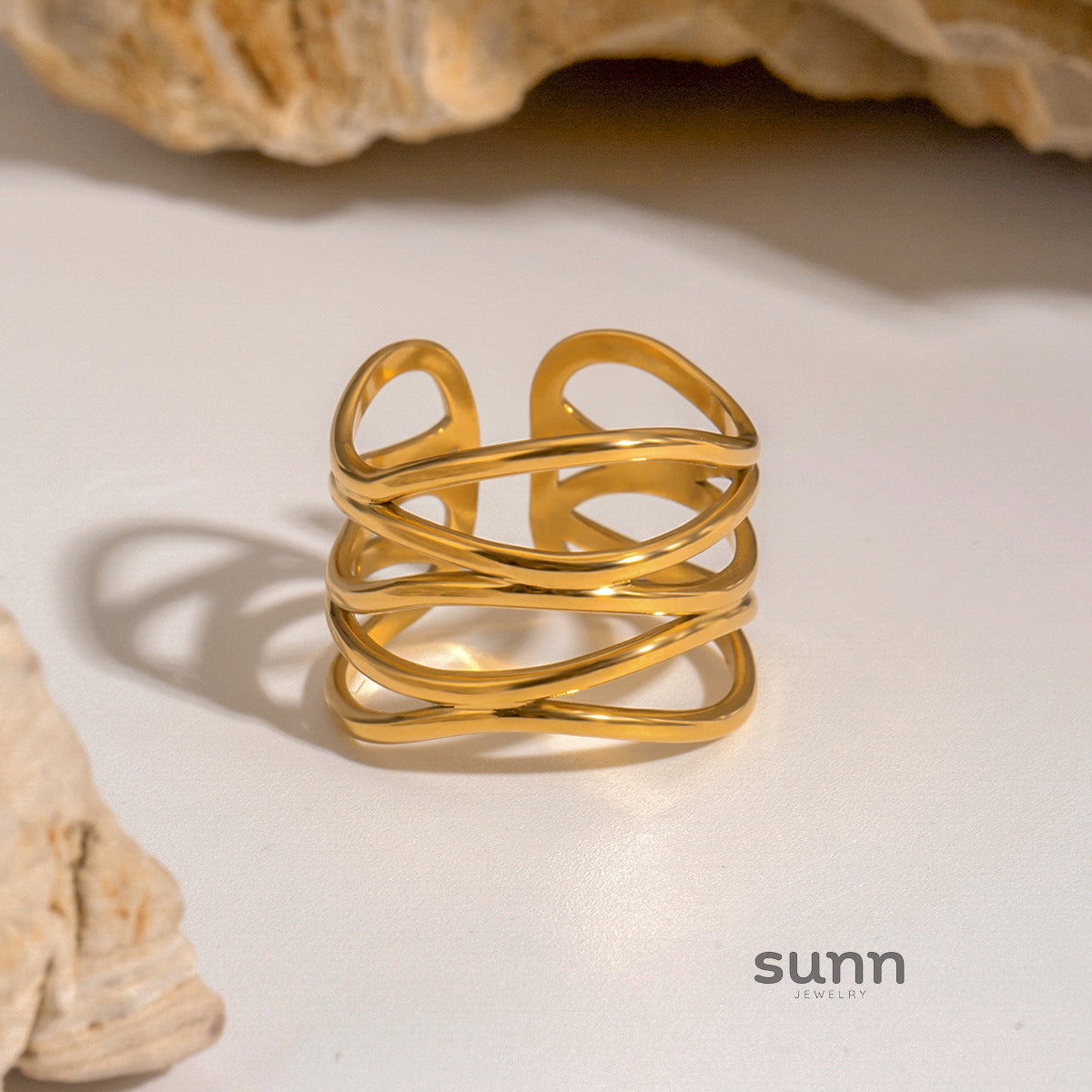 Ameena Minimalist Gold Ring [94V23WRX]