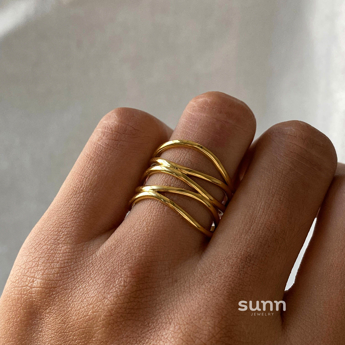Ameena Minimalist Gold Ring [LBWYCNLB]