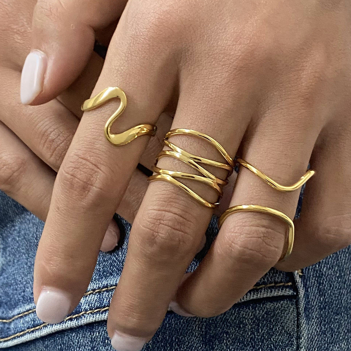 Ameena Minimalist Gold Ring [3QYS5DWZ]