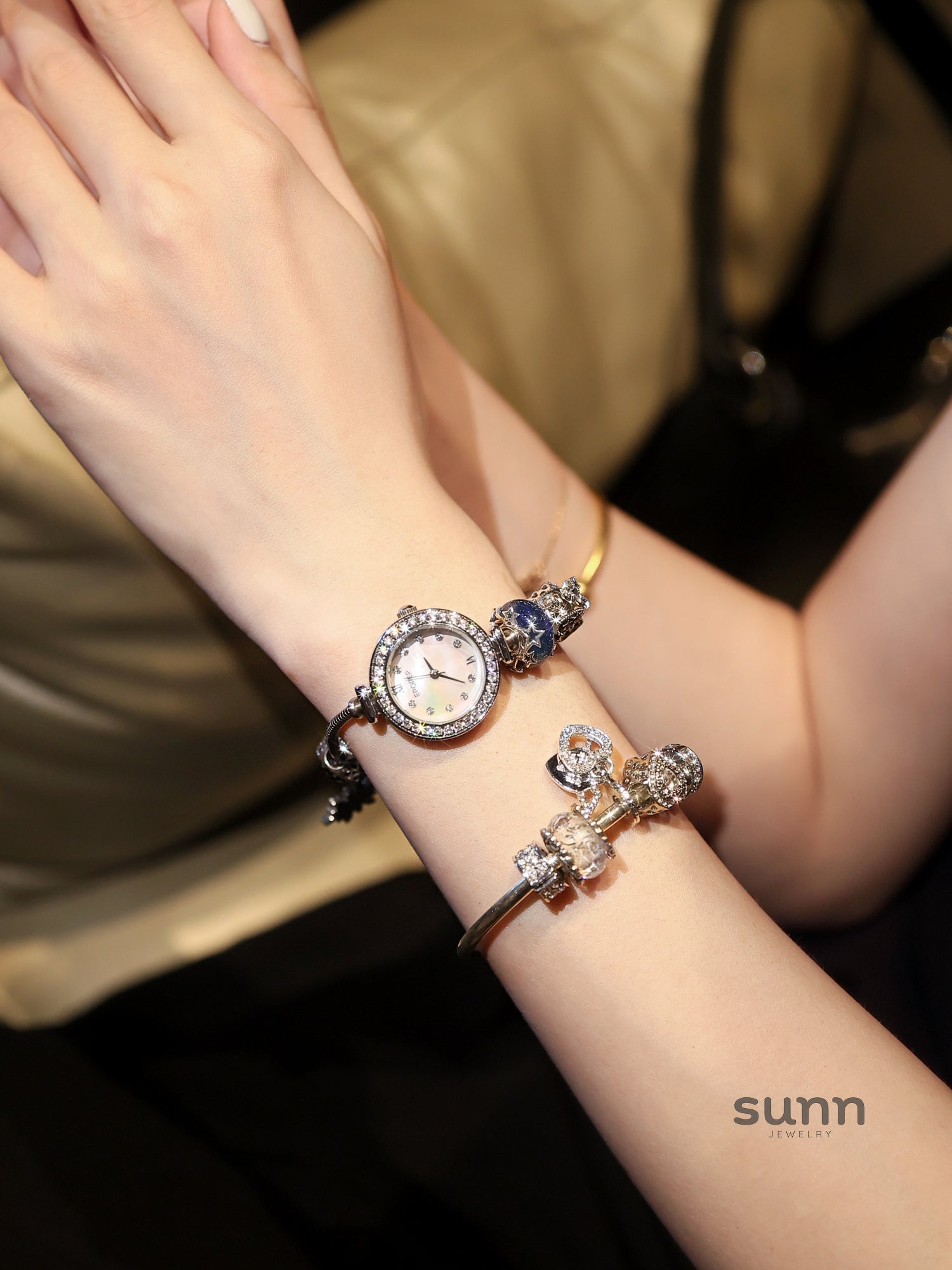 Ameerah Diamond Bracelet Watch [NLLSWPGI]