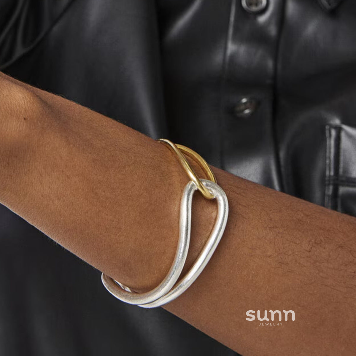Ameliah Sculpted Cuff Bracelet [FN67HQLV]