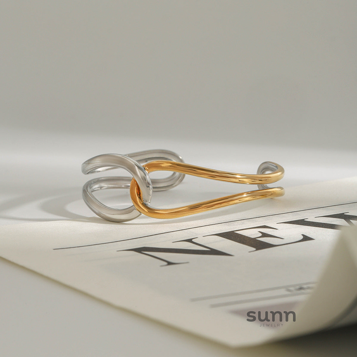 Ameliah Sculpted Cuff Bracelet [L7DNJJSU]