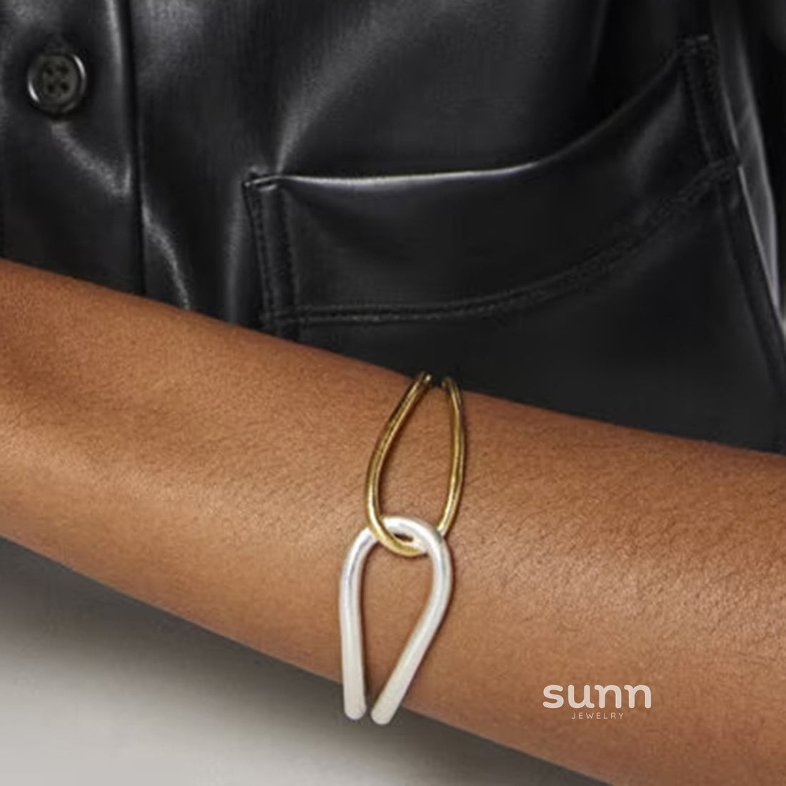 Ameliah Sculpted Cuff Bracelet [MJVL86UD]