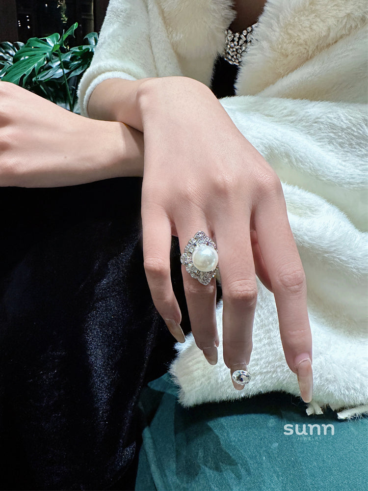 Ameliana Zircon Pearl Ring [FGOCQ2VF]