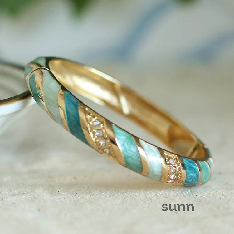Amellia Enamel Eye Bangle