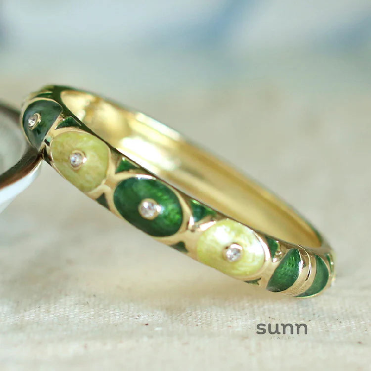 Amellia Enamel Eye Bangle