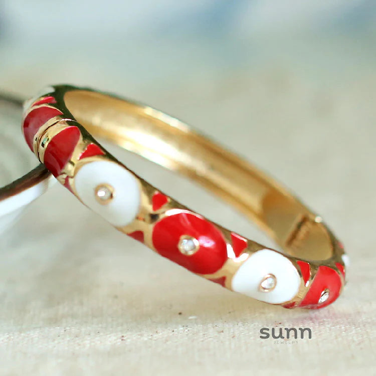 Amellia Enamel Eye Bangle