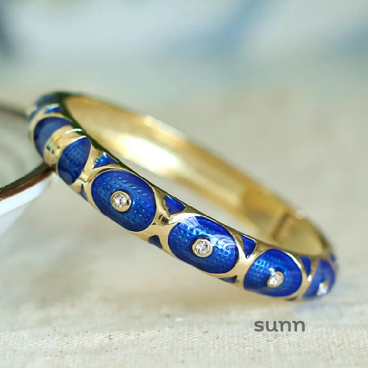 Amellia Enamel Eye Bangle