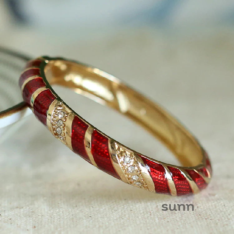 Amellia Enamel Eye Bangle