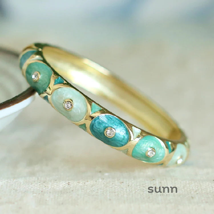Amellia Enamel Eye Bangle