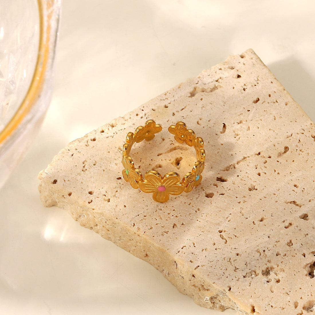Amellia Enamel Floral Ring [7QXSKWHT]