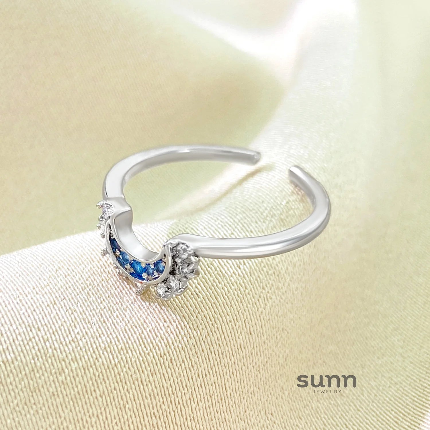 Amellia Sun Moon Ring Set