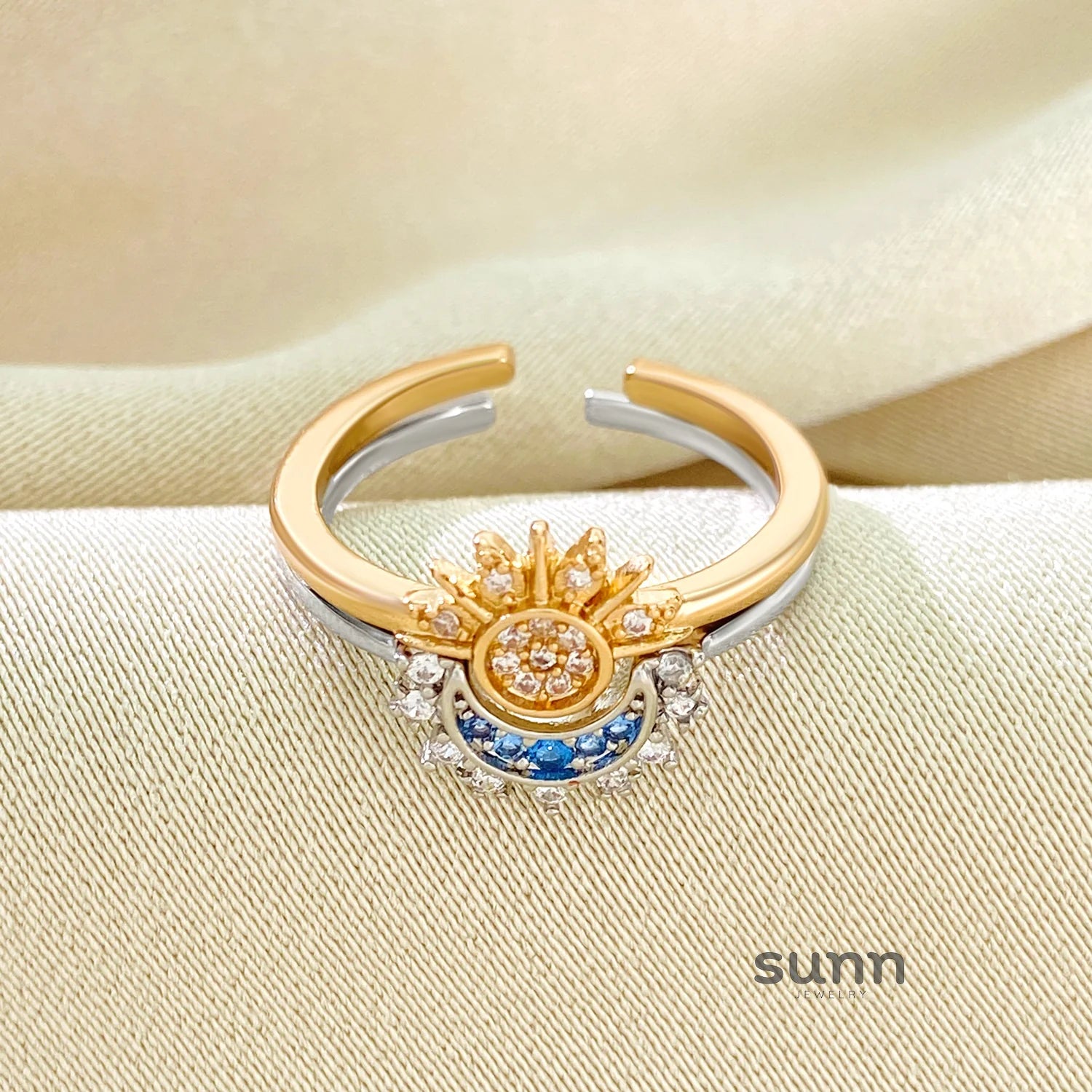 Amellia Sun Moon Ring Set