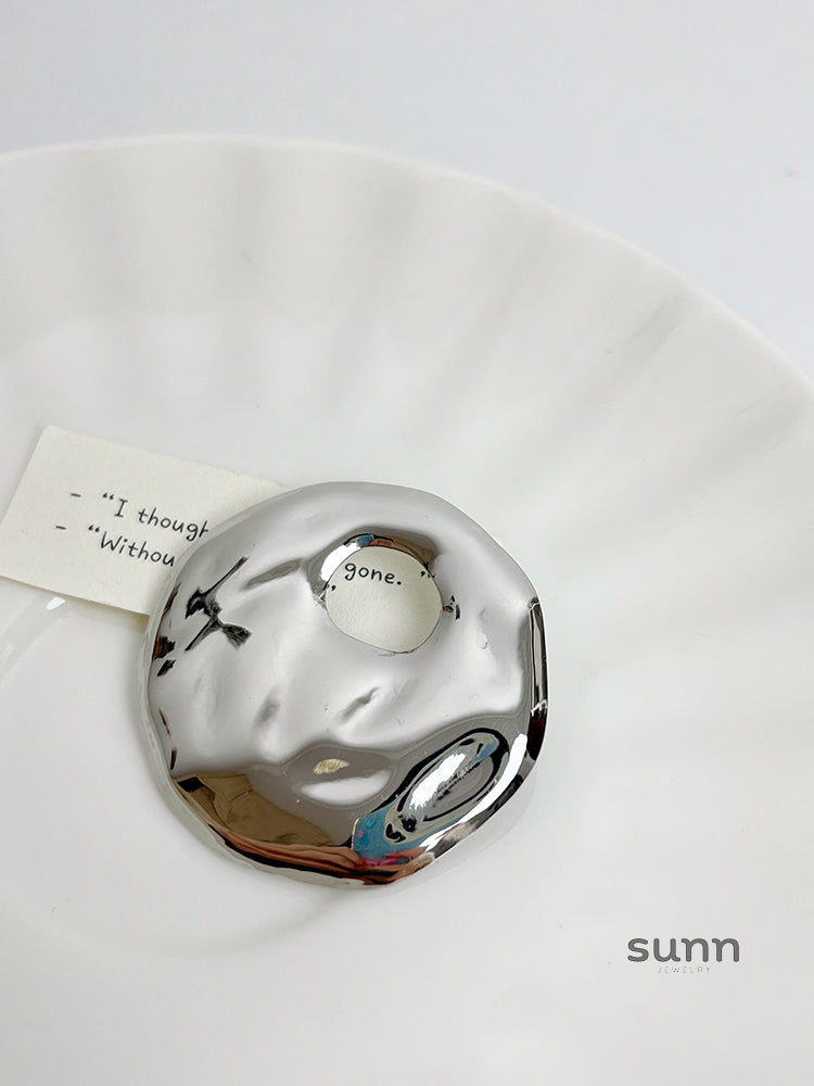 Amelya Water Ripple Brooch [F0986FXP]