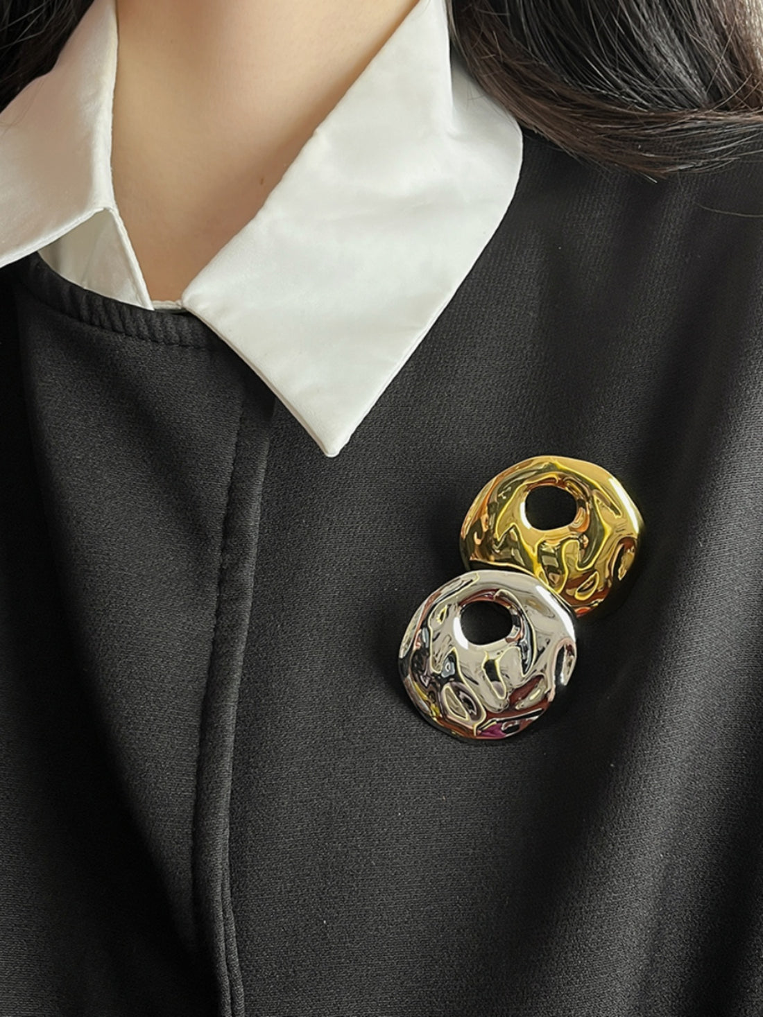 Amelya Water Ripple Brooch [YS4PQM5I]