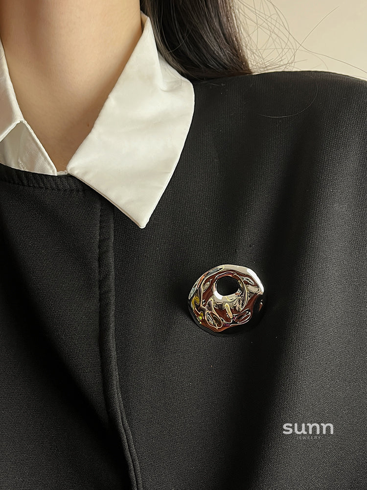 Amelya Water Ripple Brooch [8PYME2YZ]