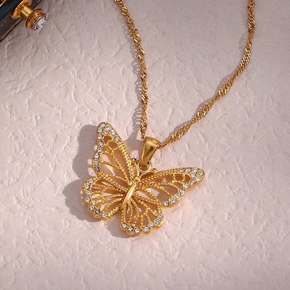 Amelya Zircon Butterfly Necklace [85WVS53Y]