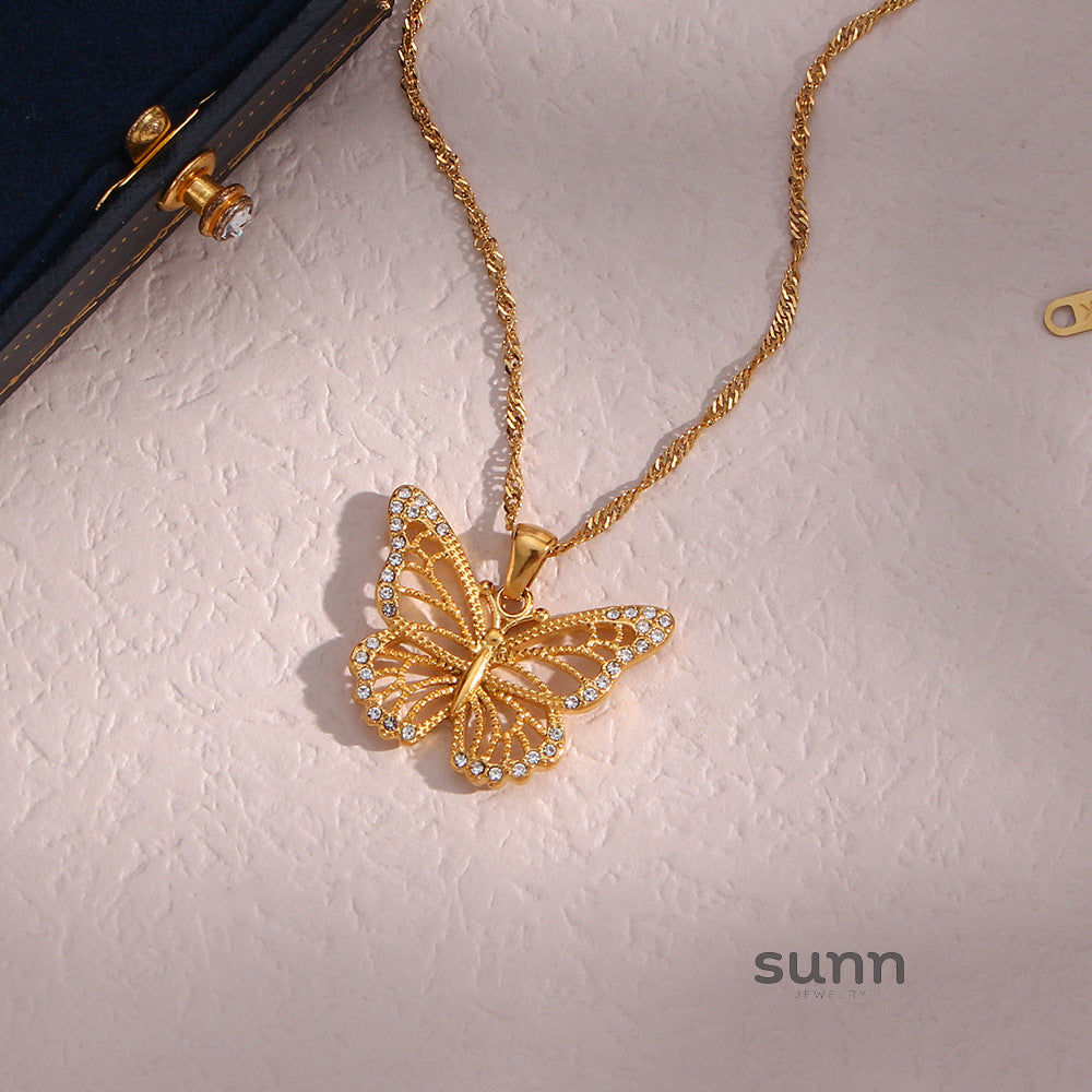 Amelya Zircon Butterfly Necklace [EDK3UYUV]