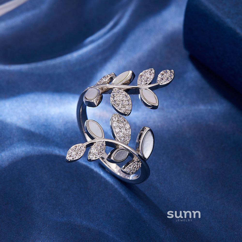 Amera Olive Branch Leaf Ring [7BF7I2HL]