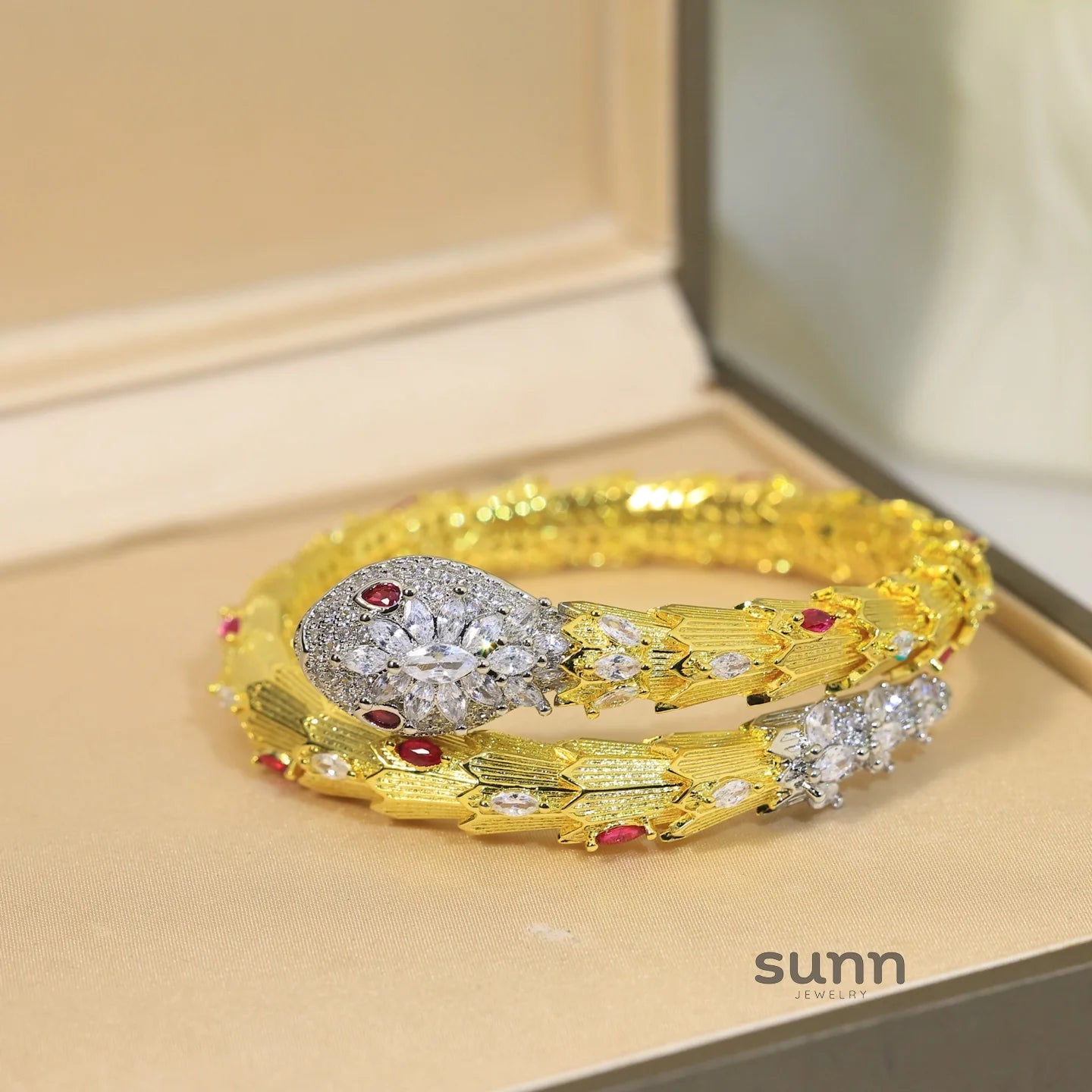 America Diamond Serpent Bracelet