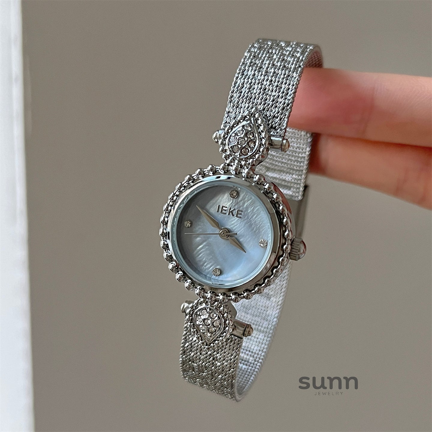 Amia Mother-of-Pearl Watch [HNJGW0X4]