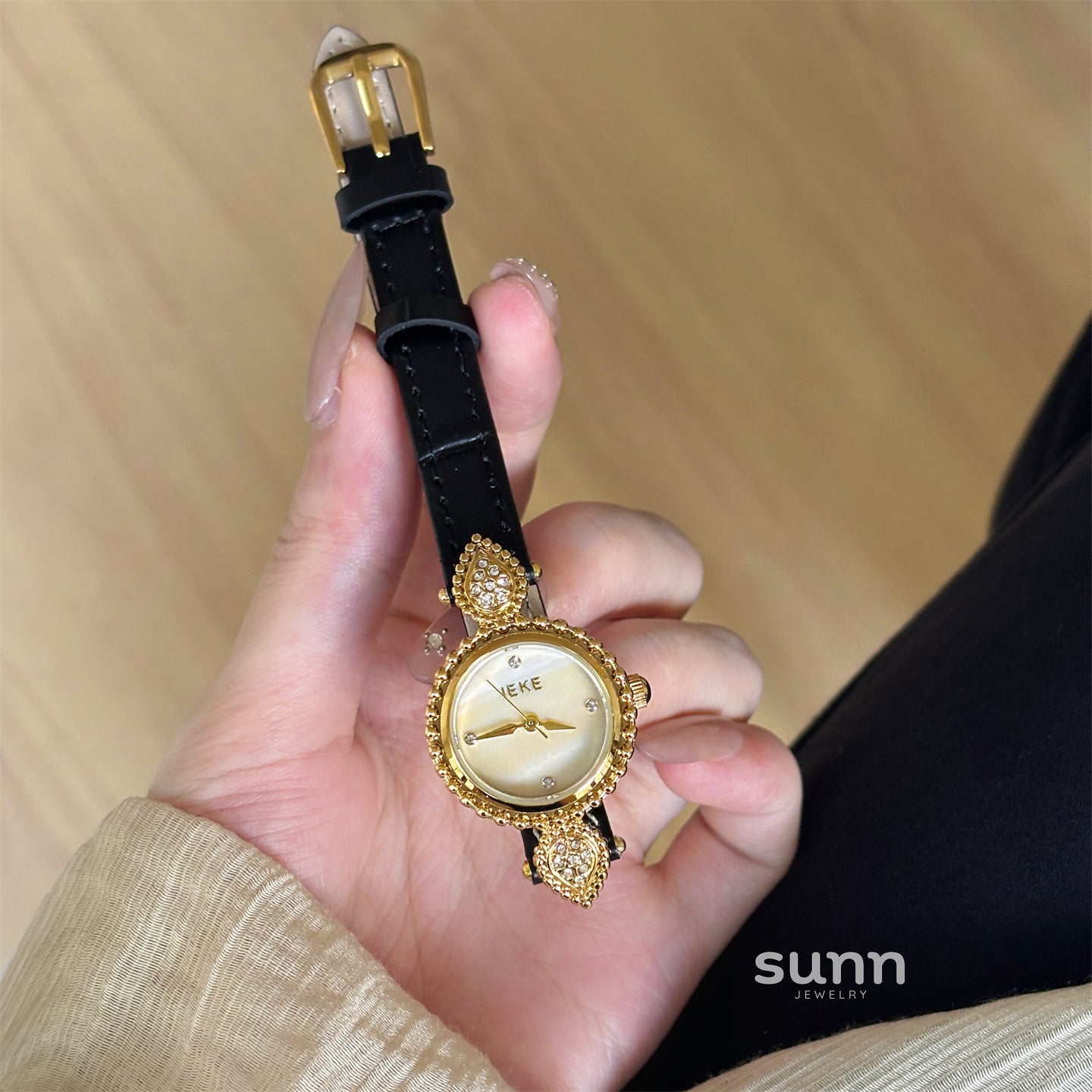 Amia Mother-of-Pearl Watch [91X10O2E]