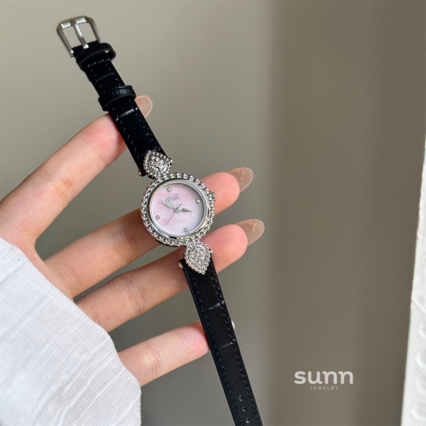 Amia Mother-of-Pearl Watch [ARL0WWHM]