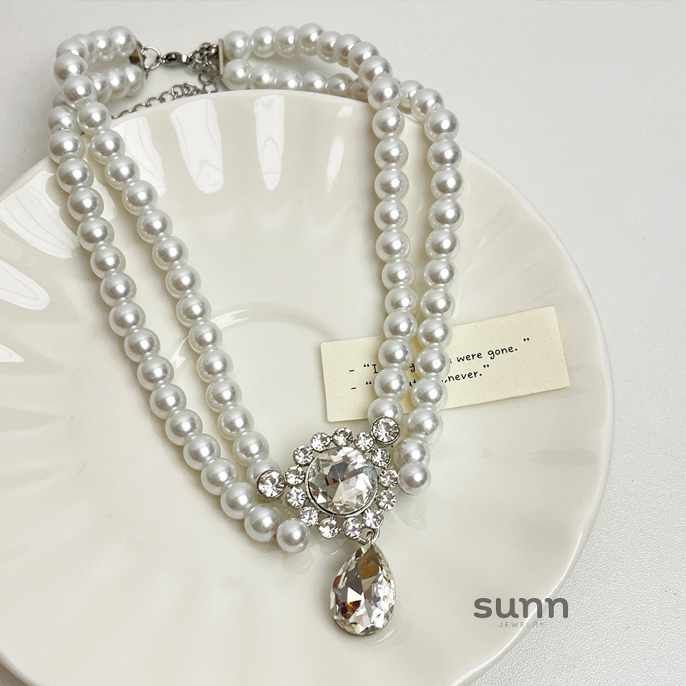 Amiah Double Layer Pearl Choker [5CJ2AE86]