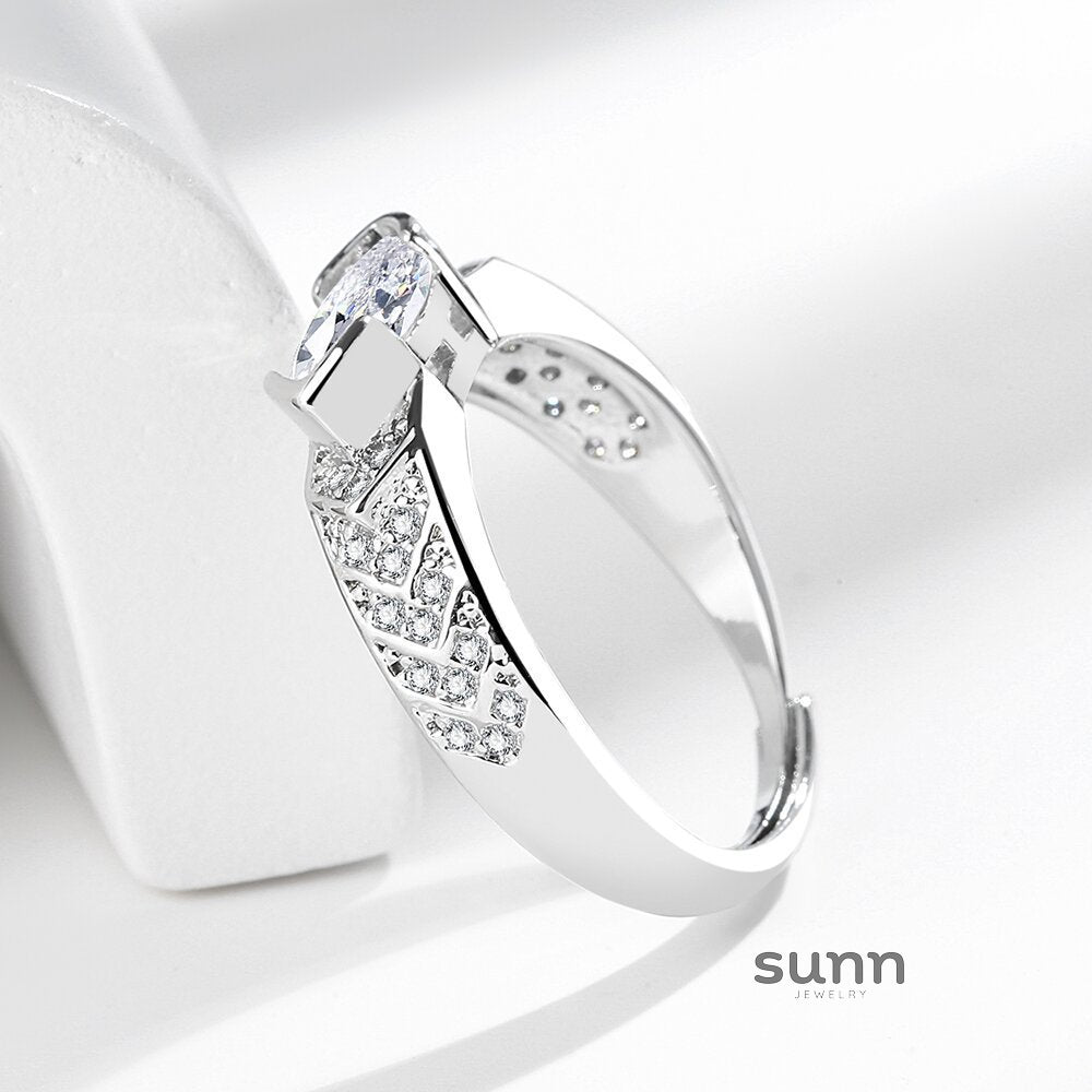 Amilliana Moissanite Horus Ring [B3EHCYD3]
