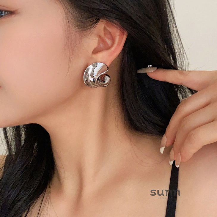 Amilya Sculptural Metal Hoops [LW8HBIK5]