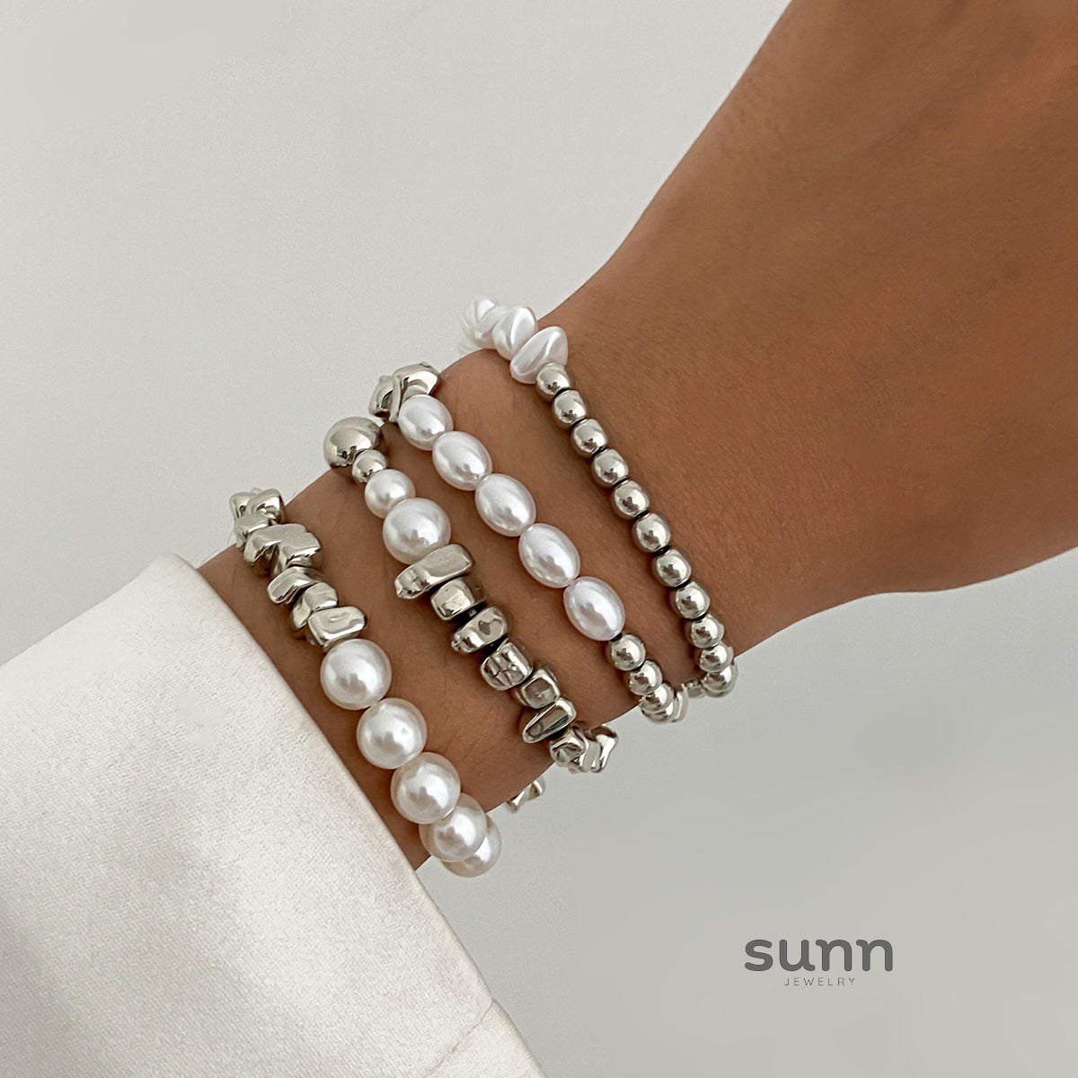 Amina Irregular Beaded Bracelet Set [VFEH8M7W]
