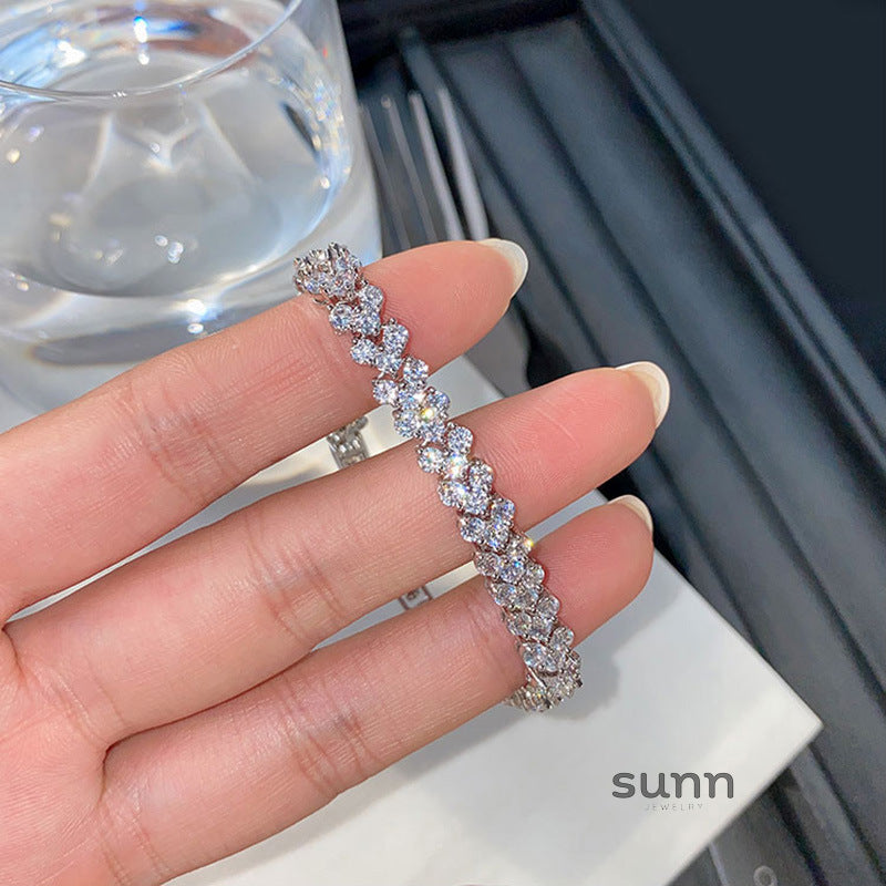 Aminata Sparkling Heart Bracelet [T2BUSQ3W]
