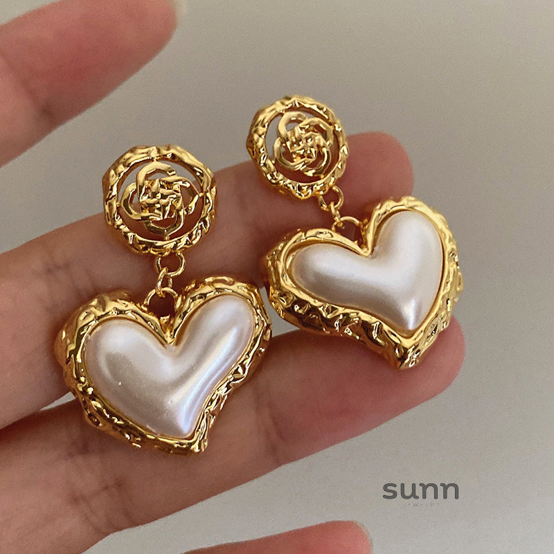 Amira Gold Heart Earrings [Z0IIPMVX]