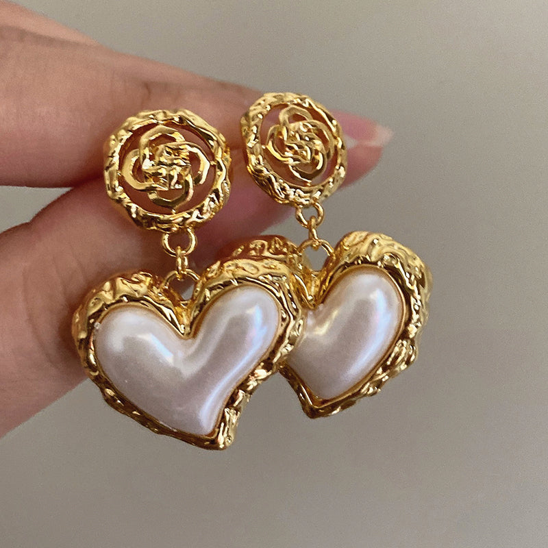 Amira Gold Heart Earrings [T59B7CCV]