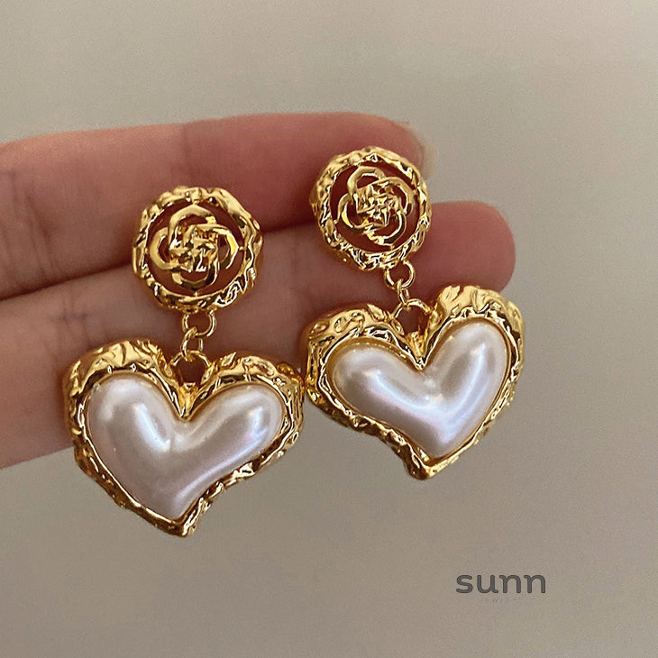 Amira Gold Heart Earrings [3139V5IH]