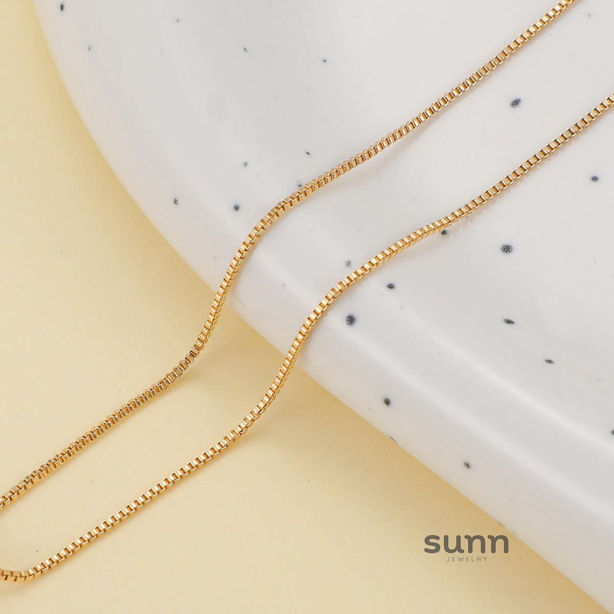 Amore Initial Box Chain Necklace [G7LHJBHH]