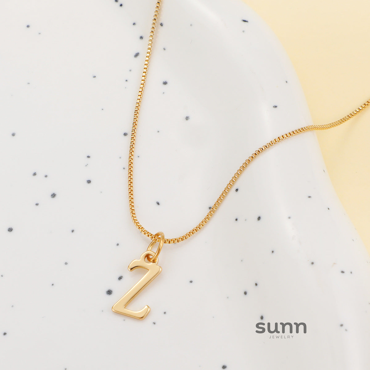 Amore Initial Box Chain Necklace [EZC7L85A]