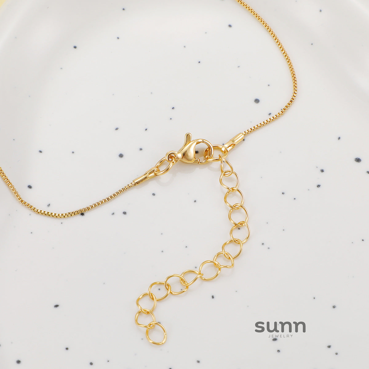 Amore Initial Box Chain Necklace [Z5PFXNZ2]