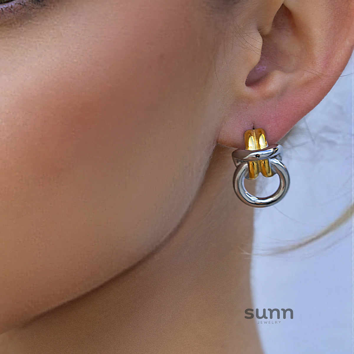 Amori Dainty Heart Hoops [5OVEEM2T]