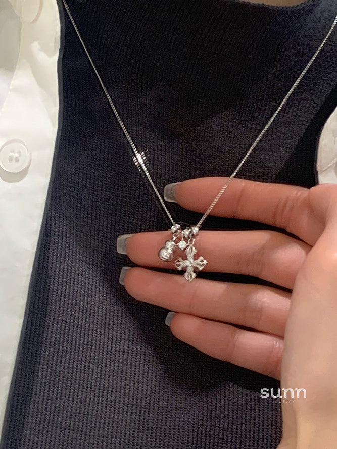 Amyla Sterling Silver Gourd Pendant Necklace [2KTIJRLP]