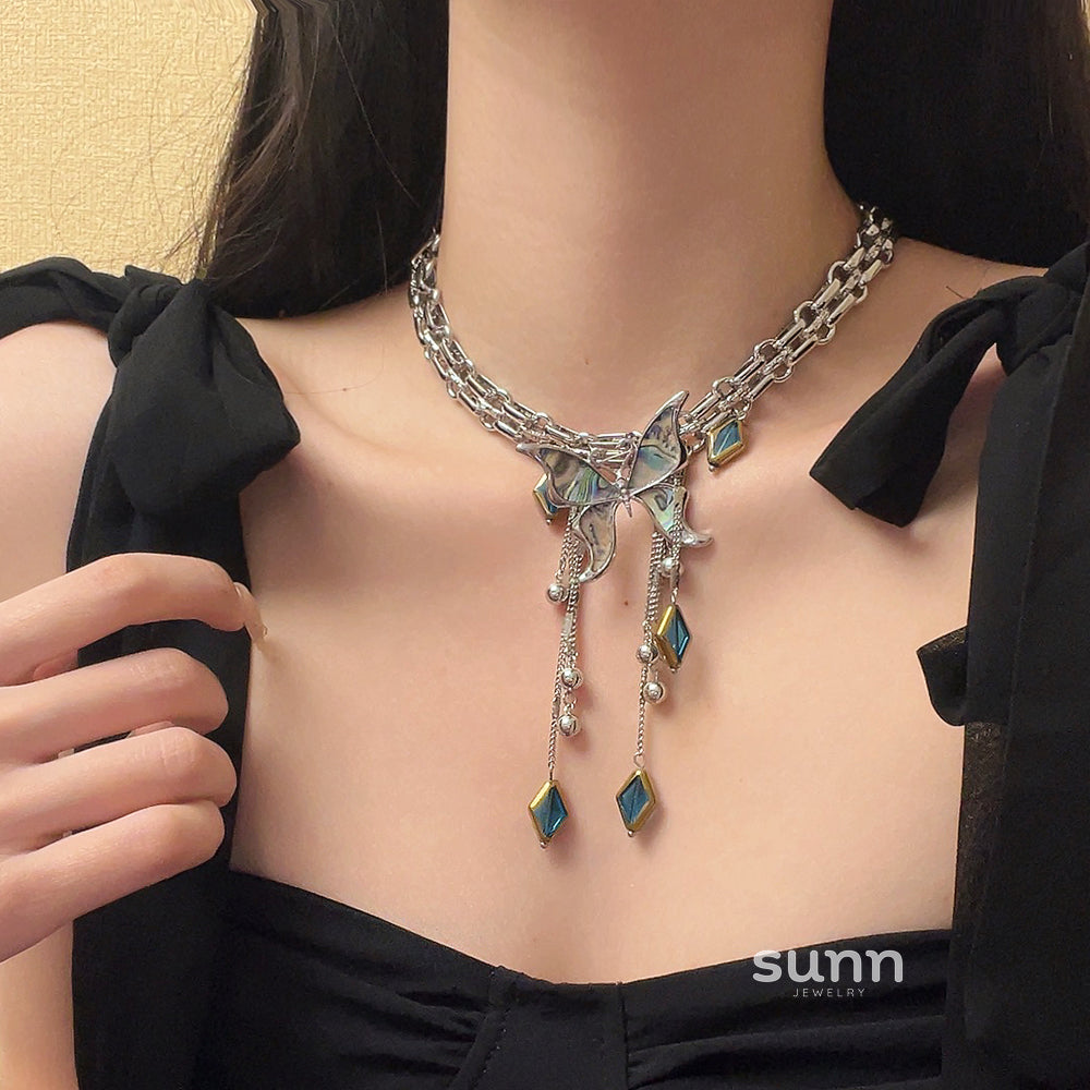 Amylah Chinoiserie Butterfly Necklace [5CN628MZ]