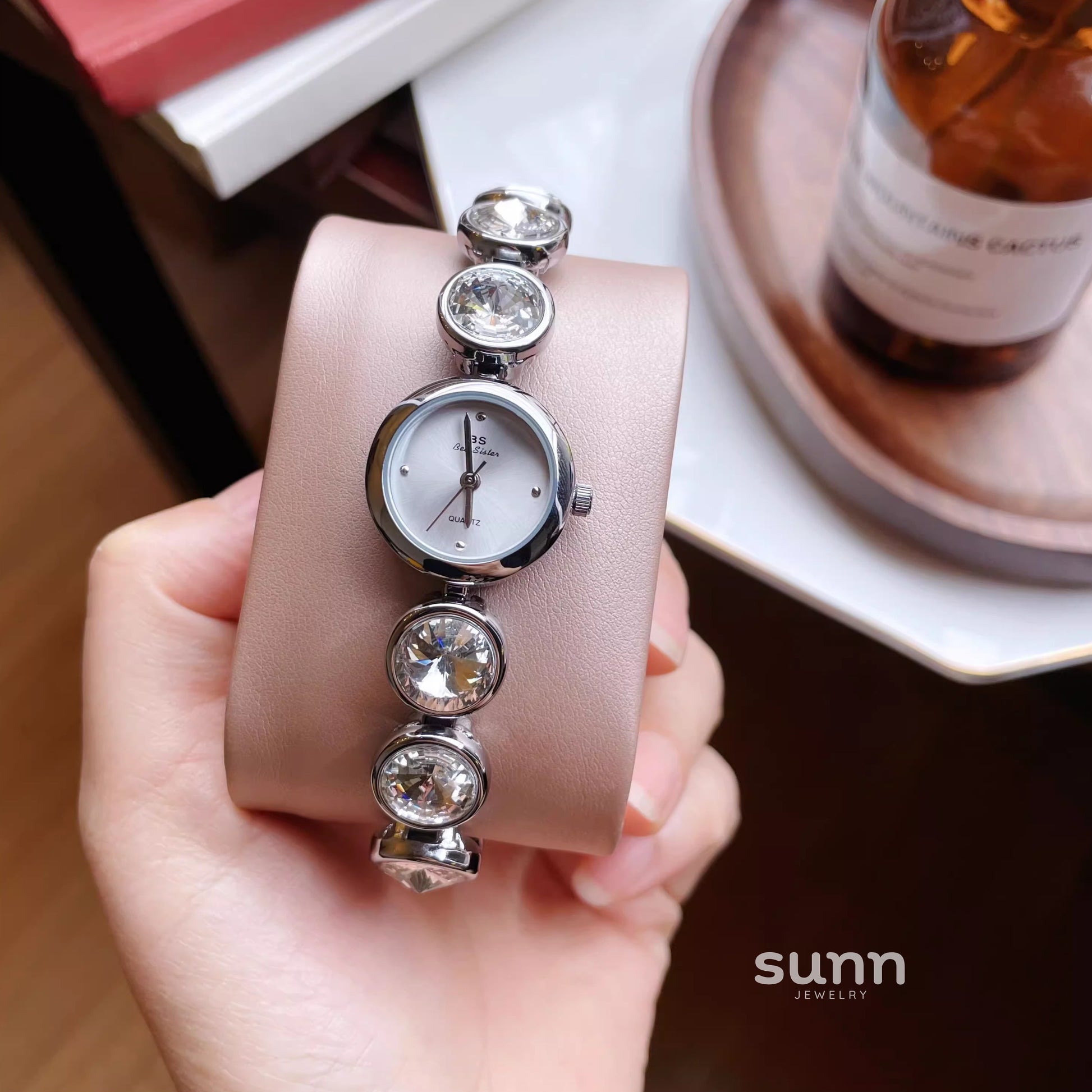 An Noble Gemstone Watch [WUCSJ2MV]