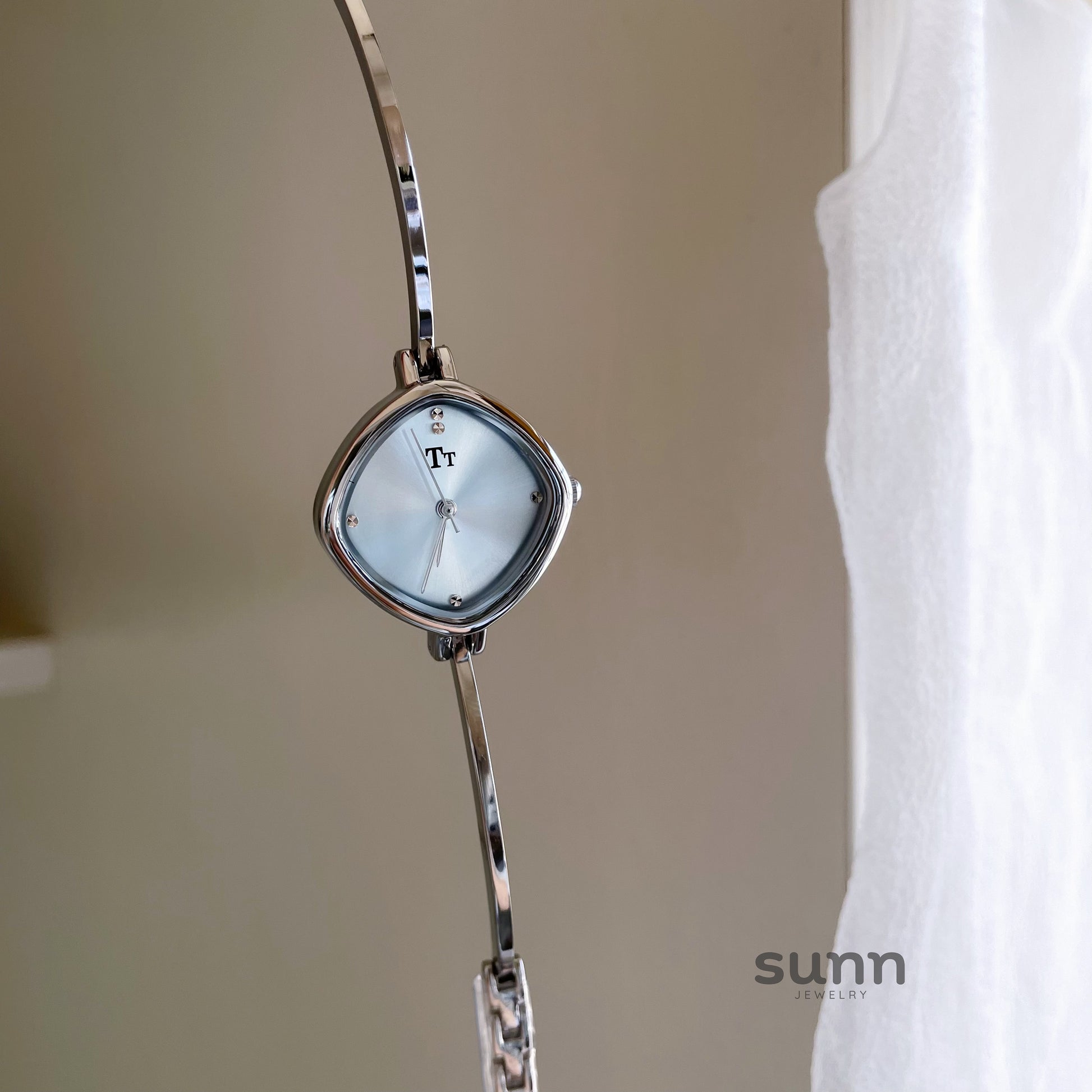 Anabel Petite Bracelet Watch [PNPC8VXT]