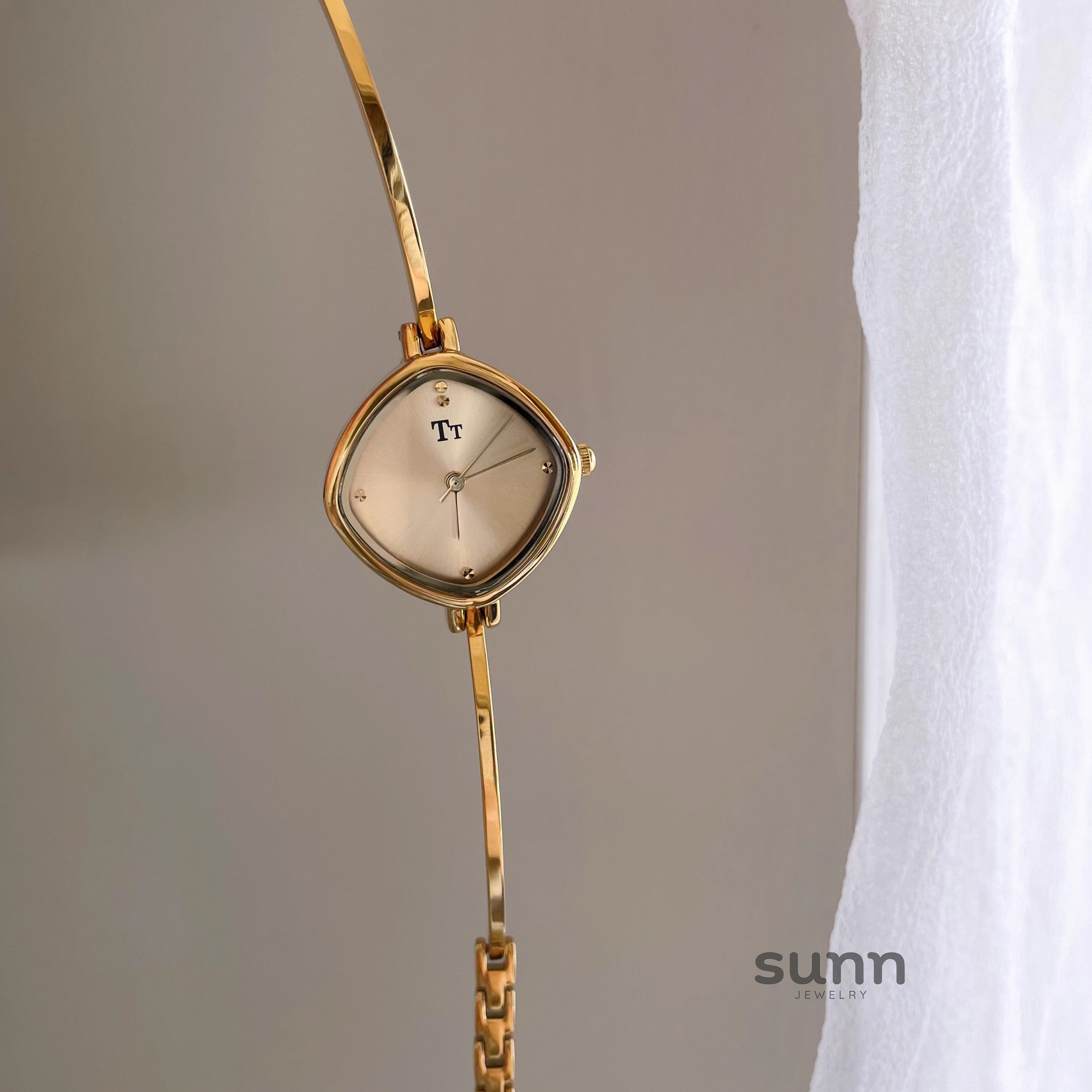 Anabel Petite Bracelet Watch [WVU63IKM]
