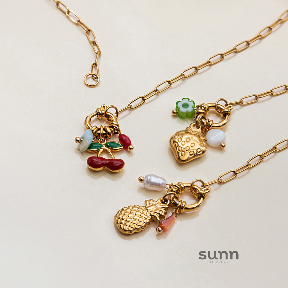 Anaelle Pearl Strawberry Necklace [CE561BY7]